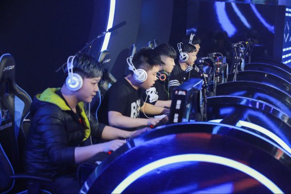 力和精致的 力和精致的